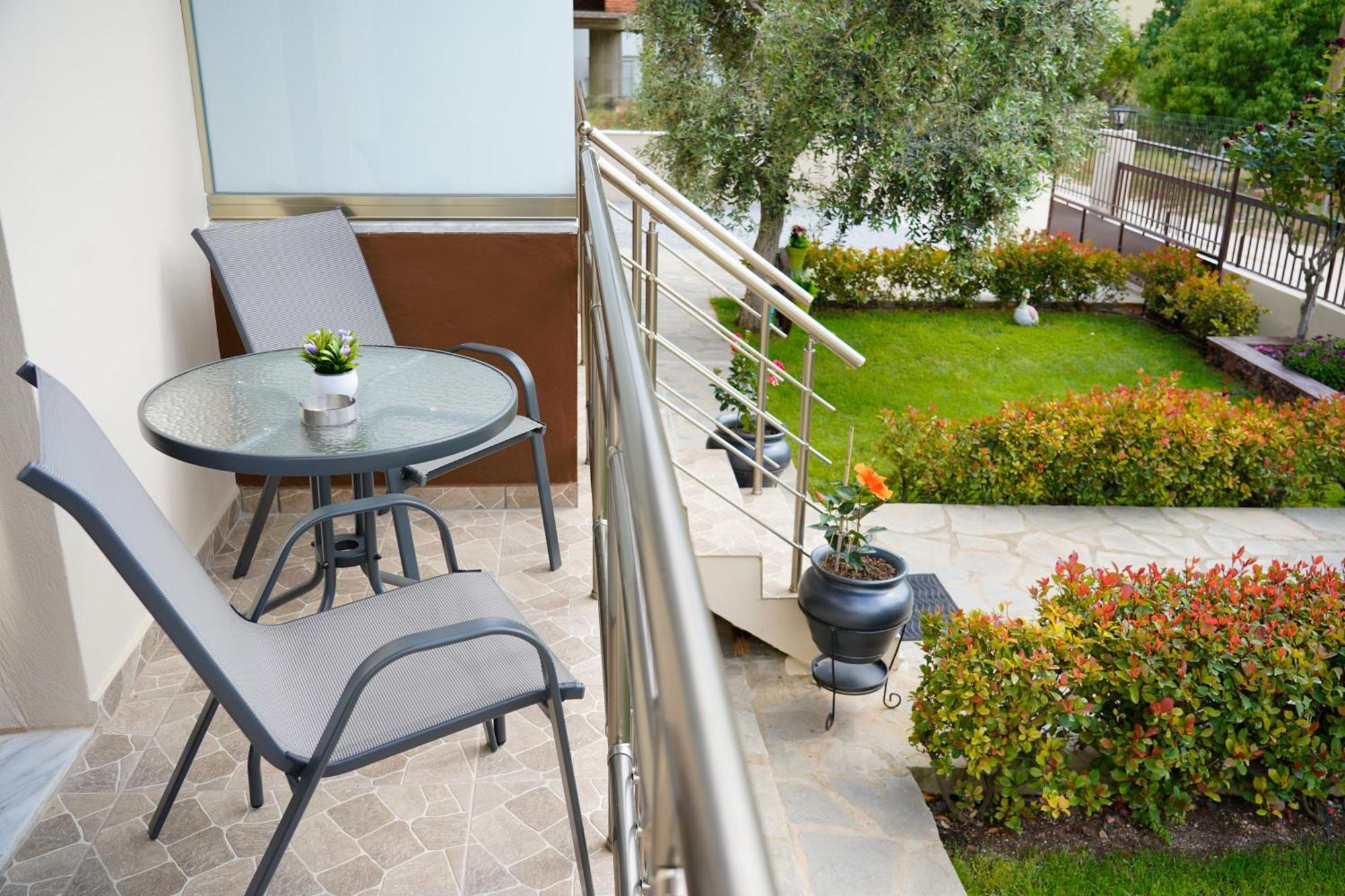Maria Dina Apartments 1 Потос Экстерьер фото
